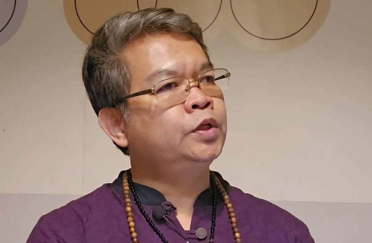 警官大叔的元辰官之旅